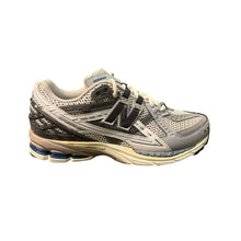 Carica l'immagine nel visualizzatore di Gallery, New Balance 1906
