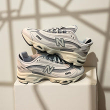 Carica l'immagine nel visualizzatore di Gallery, New Balance 1000