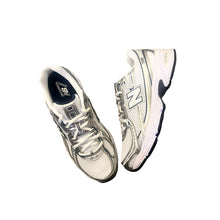 Carica l'immagine nel visualizzatore di Gallery, New Balance 740