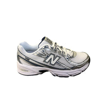 Carica l'immagine nel visualizzatore di Gallery, New Balance 740