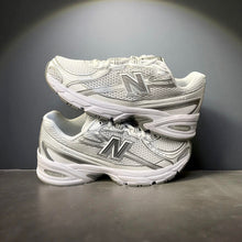 Carica l'immagine nel visualizzatore di Gallery, New Balance 740