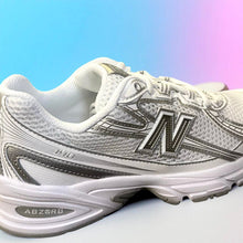 Carica l'immagine nel visualizzatore di Gallery, New Balance 740