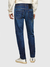 Carica l'immagine nel visualizzatore di Gallery, Diesel D Fining