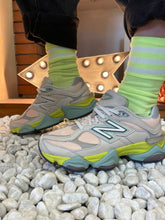 Carica l&#39;immagine nel visualizzatore di Gallery, New Balance 9060
