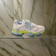 Carica l&#39;immagine nel visualizzatore di Gallery, New Balance 9060
