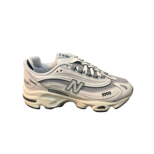Carica l&#39;immagine nel visualizzatore di Gallery, New Balance 1000
