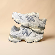 Carica l&#39;immagine nel visualizzatore di Gallery, New Balance 9060
