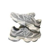 Carica l&#39;immagine nel visualizzatore di Gallery, New Balance 9060
