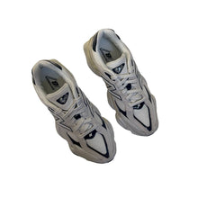 Carica l'immagine nel visualizzatore di Gallery, New Balance 9060
