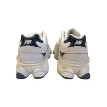 Carica l'immagine nel visualizzatore di Gallery, New Balance 9060
