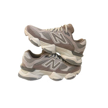Carica l'immagine nel visualizzatore di Gallery, New Balance 9060
