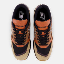 Carica l&#39;immagine nel visualizzatore di Gallery, New Balance M1500
