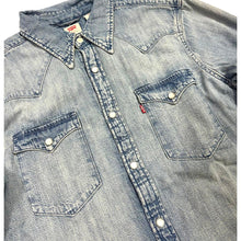 Carica l&#39;immagine nel visualizzatore di Gallery, Levi&#39;s Camicia denim
