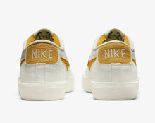 Carica l&#39;immagine nel visualizzatore di Gallery, Nike Blazer Low&#39;77 Se
