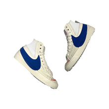 Carica l&#39;immagine nel visualizzatore di Gallery, Nike blazer mid&#39;77 jumbo
