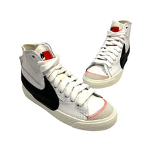 Carica l&#39;immagine nel visualizzatore di Gallery, Nike Blazer mid&#39;77 jumbo
