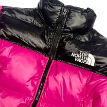 Carica l&#39;immagine nel visualizzatore di Gallery, The North Face Nuptse Short
