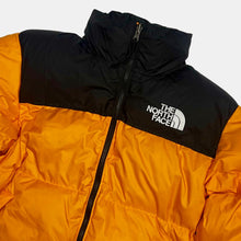 Carica l&#39;immagine nel visualizzatore di Gallery, The North Face Nuptse
