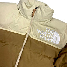 Carica l&#39;immagine nel visualizzatore di Gallery, The North Face Nuptse
